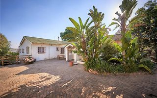 8566 m² Farm in Blue Hills