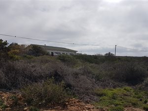 592 m² Land available in Boggomsbaai