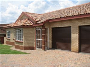 3 Bed Flat in Parys