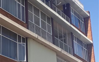 2 Bedroom Flat in Brits Central