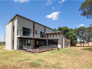 4 Bed House in Rietvlei View
