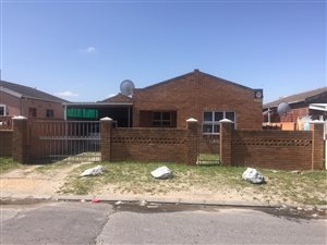 2 Bed House in Philippi