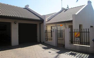 3 Bedroom House in Wierda Park