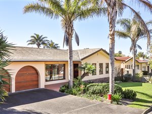 4 Bed House in Oakglen