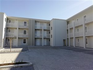 2 Bed Apartment in Eersterivier