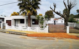 3 Bedroom House in Paarl Central West
