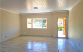3 Bedroom Duet in Stilbaai