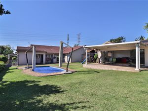 4 Bed House in Hayfields