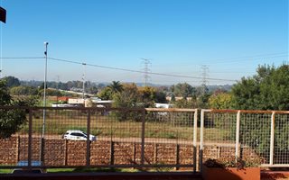 3 Bedroom Simplex in Clubview