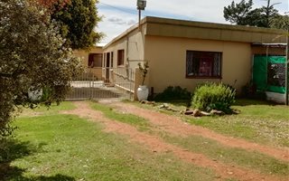 1.9 ha Farm in Colleen Glen