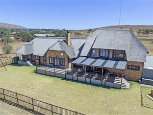 5 Bedroom House in Sterkfontein and surrounds