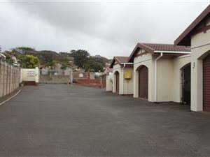 2 Bed Townhouse in Montclair