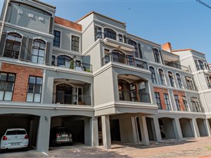 3 Bed Apartment in Craighall