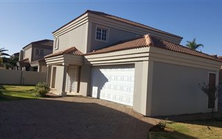 3 Bedroom Townhouse in Flamwood
