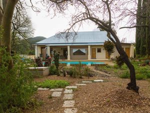 4 Bed House in De Rust