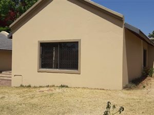 3 Bed House in Bloubosrand