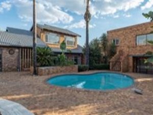 9 Bed House in Mulbarton