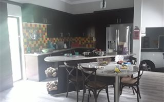 4 Bedroom House in Uvongo