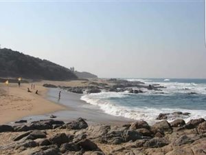 1000 m² Land available in Southport