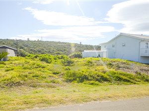 674 m² Land available in Reebok