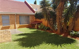 5 Bedroom Townhouse in Clubview