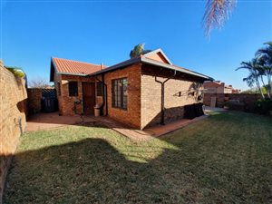 3 Bed House in Magalieskruin