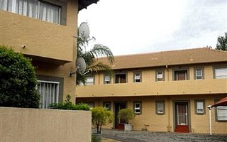 2 Bedroom Townhouse in Sinoville
