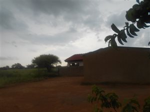 300 m² Land available in Lethlabile