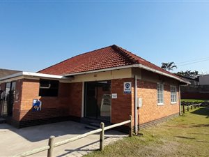 220 m² Retail Space in Bluff