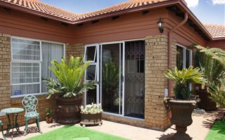 3 Bedroom House in Jansen Park