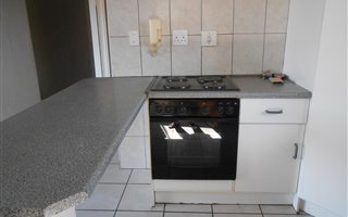 2 Bedroom Flat in Verwoerdpark