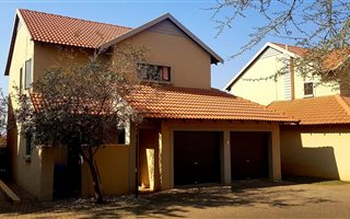 3 Bedroom Townhouse in Country View Estate