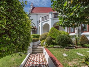 5 Bed House in Oranjezicht