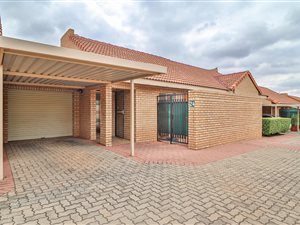 3 Bed Townhouse in Equestria