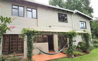 3 Bedroom Garden Cottage in Wembley