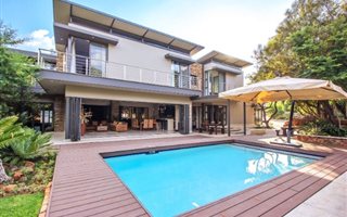 5 Bedroom House in Silver Lakes Golf Estate