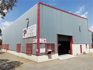 700 m² Industrial space in Industria North