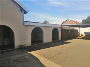4 Bed House in New State Area