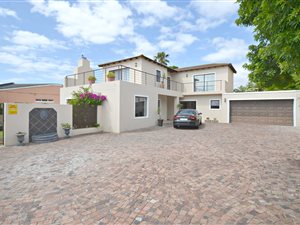 3 Bed House in Flamingo Vlei