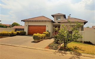 3 Bedroom House in Willowbrook
