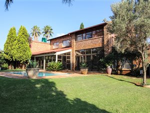 5 Bed House in Boschkop