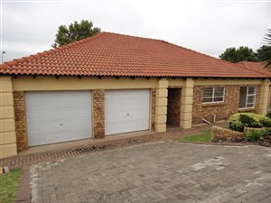 3 Bed Townhouse in Signal Hill