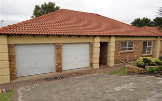 3 Bedroom Townhouse in Signal Hill