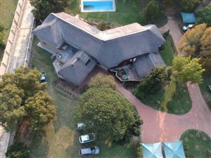 11 Bed House in Chartwell