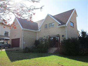 5 Bed House in Menkenkop