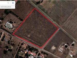 4.5 ha Land available in De Deur