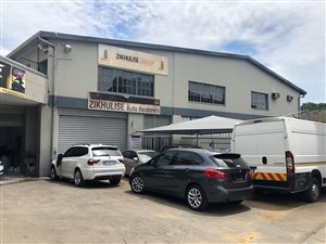 676 m² Industrial space in Briardene