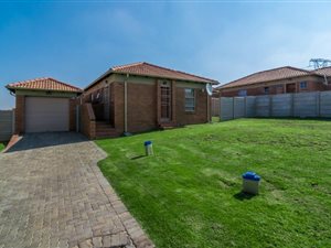 3 Bed House in Blue Hills