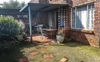 2 Bedroom Townhouse in Wierda Glen