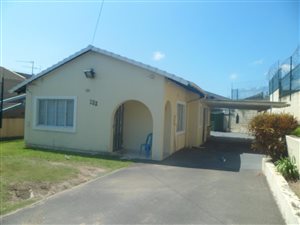 3 Bed House in Centenary Park